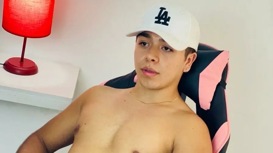  Live sex with PabloConors - Free Porn Live